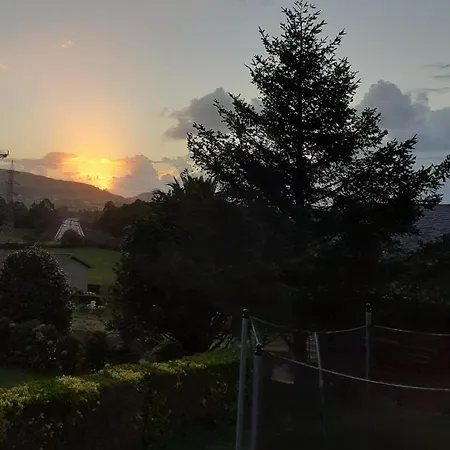 منزل ريفي Y Casa La Paredana,