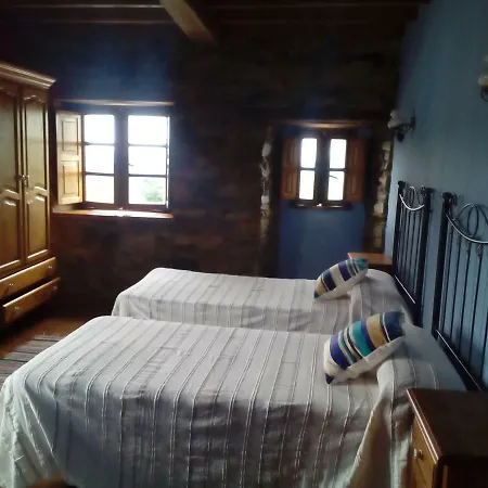 בית כפרי Y Casa La Paredana, Fontoria