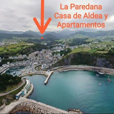 Y Casa La Paredana, منزل ريفي *