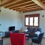 Y Casa La Paredana, Fontoria