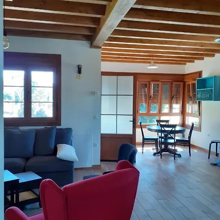 Y Casa La Paredana, *