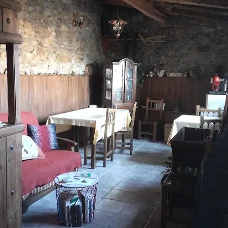 Landhaus Y Casa La Paredana, *
