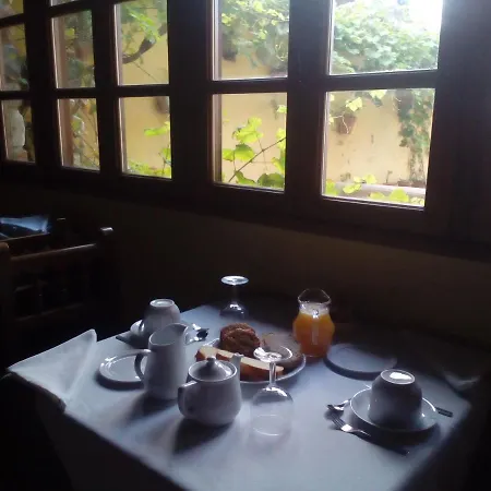 Casa rural Y Casa La Paredana,